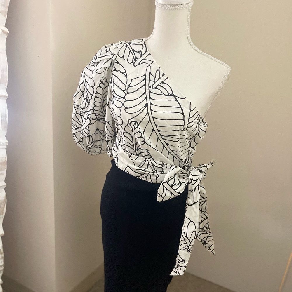 ASOS White and Black Puff Sleeve Asymmetrical Blouse
